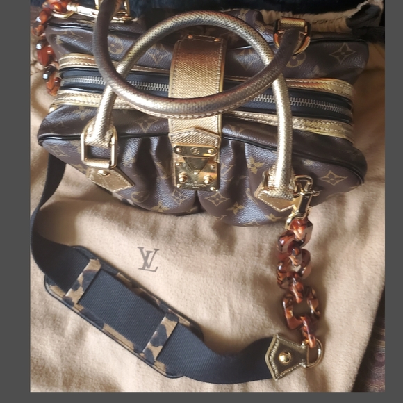 A Collector’s Dream! Limited Edition Louis Vuitton Rare tribute exotic bag fur - Picture 11 of 16